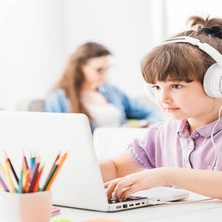 Online Classes for Kids - Choose the Best Online Courses for Your Child